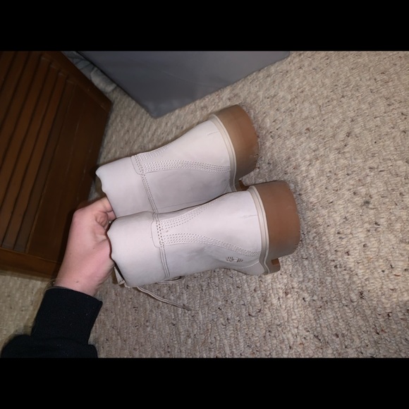 Light gray timberland boots - Picture 3 of 4